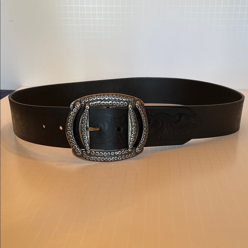 Ladies Western style genuine leather black belt